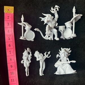 Tavern rock/metal band miniatures with bases, 3D printed, roll play, D&D (C)